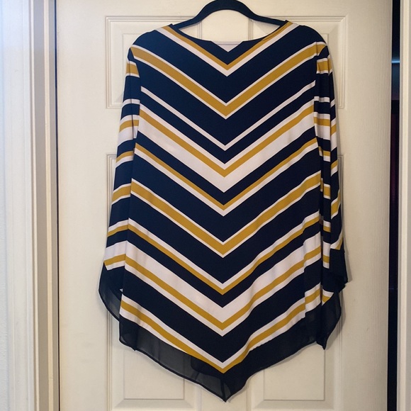 Alfani A symmetrical Mustard, white and black tunic!  NWT Stunning! No paper tag - Picture 8 of 10